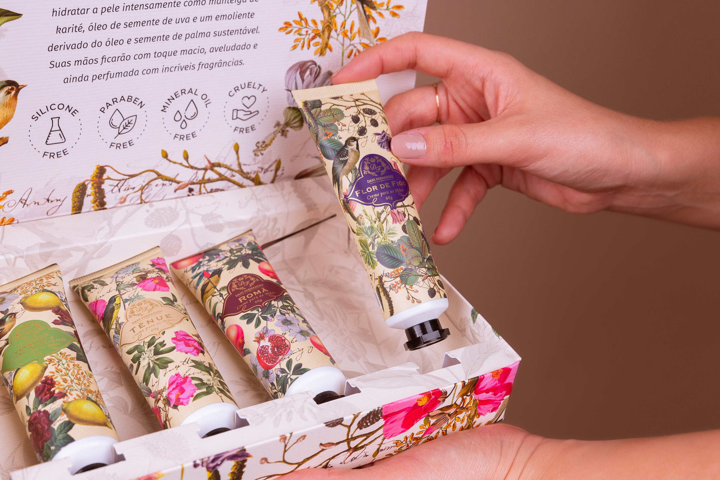Creme para Mãos Dani Fernandes - Caixa Kit com 4 unidades