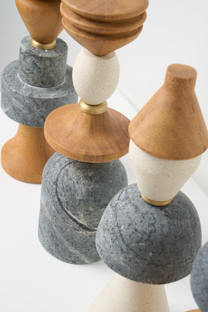 Escultura Toy N.03 da Hiyo em vista vertical alternativa, design Iludi